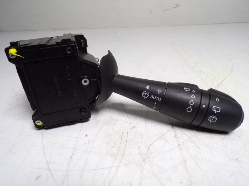 Recambio de mando limpia para renault captur 1.2 tce energy referencia OEM IAM 8201168016 255676085R E106703251