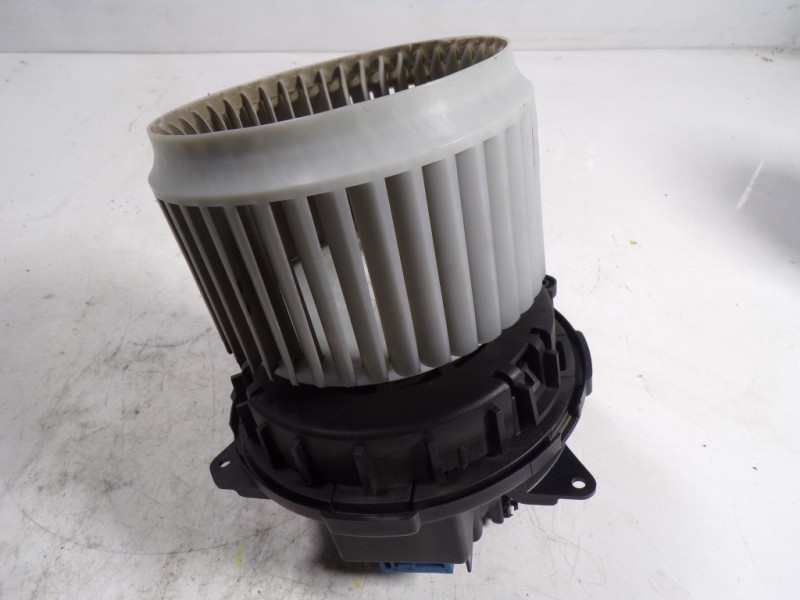 Recambio de motor calefaccion para nissan micra v (k14) 0.9 cat referencia OEM IAM 272205FA9E 5W04317158 5W04317158