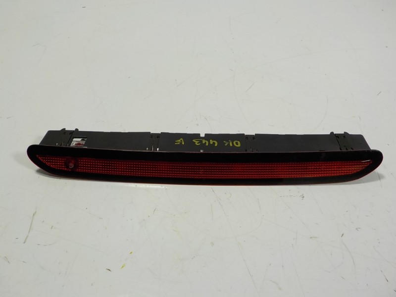 Recambio de piloto trasero central para skoda fabia combi 1.0 tsi referencia OEM IAM 3CN945087 3CN945087 