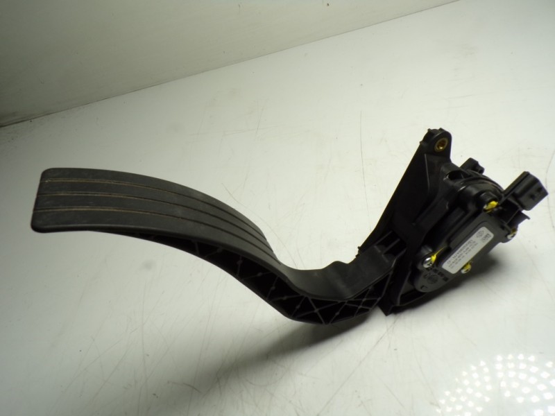 Recambio de potenciometro pedal para renault captur 1.2 tce energy referencia OEM IAM 180029347R 6PV00997807 6PV00997807