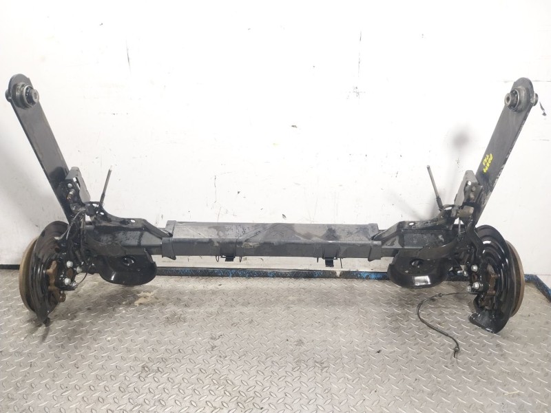 Recambio de puente trasero para renault trafic iii furgoneta (fg_) 2.0 dci 120 (fgmn) referencia OEM IAM 555016630R  