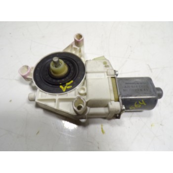 MOTOR ELEVALUNAS TRASERO DERECHO A2048200642 A2048200642 