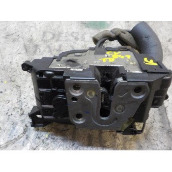 CERRADURA PUERTA TRASERA DERECHA 825020002R 