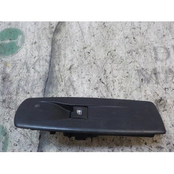 MANDO ELEVALUNAS DELANTERO DERECHO 809600750R 