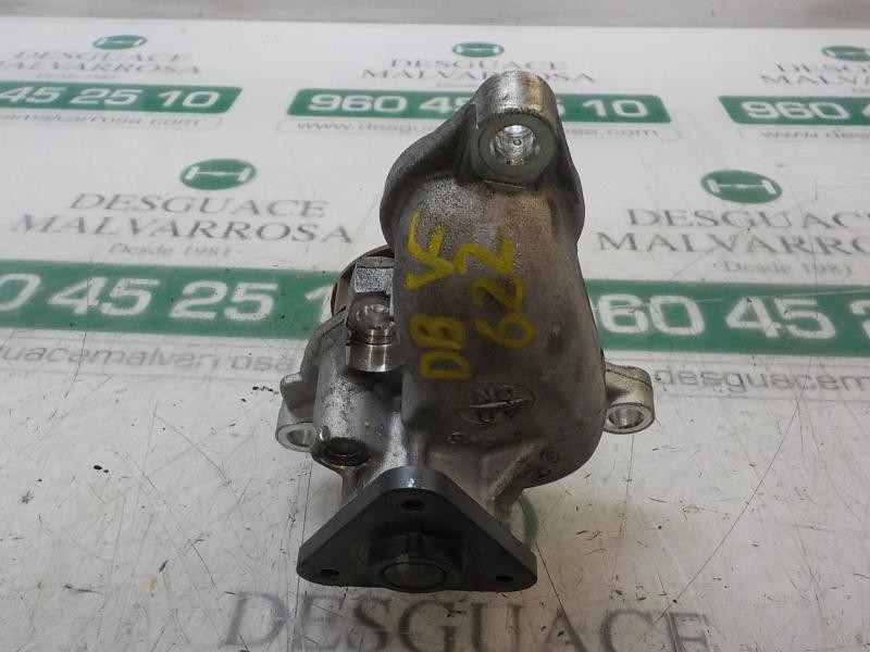 Recambio de bomba agua para hyundai i40 1.7 crdi cat referencia OEM IAM 251002A300  