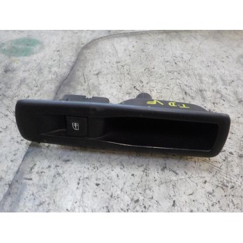 MANDO ELEVALUNAS TRASERO DERECHO 254010003R 