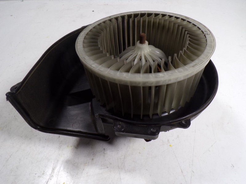 Recambio de motor calefaccion para seat ibiza (6j5) 1.6 tdi referencia OEM IAM 6R1819015 6R1971566AE 