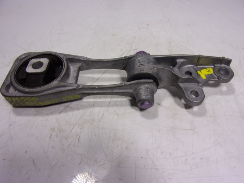 Recambio de soporte cambio para toyota yaris 1.5 vvti hev referencia OEM IAM 12363K0050  