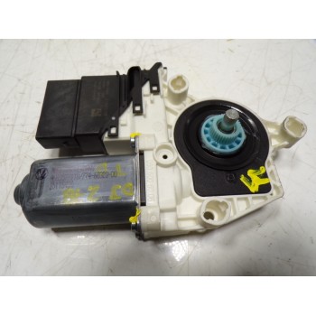MOTOR ELEVALUNAS TRASERO DERECHO 5N0959704FVW2 5N0959704F 