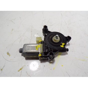 MOTOR ELEVALUNAS DELANTERO IZQUIERDO 8W0959801 8W0959801 