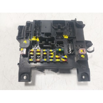 CAJA RELES / FUSIBLES 8637A647 8637A647 