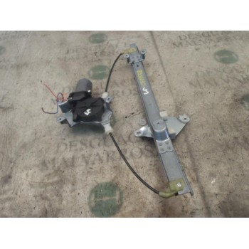 ELEVALUNAS TRASERO DERECHO 