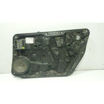 ELEVALUNAS DELANTERO DERECHO A1767206600 A1667200435 