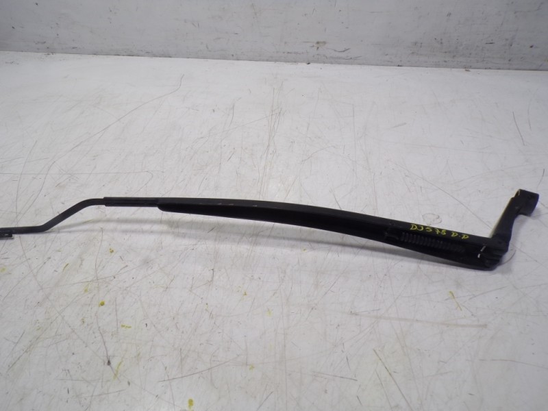 Recambio de brazo limpia delantero derecho para toyota rav 4 advance hybrid referencia OEM IAM 8521142140  