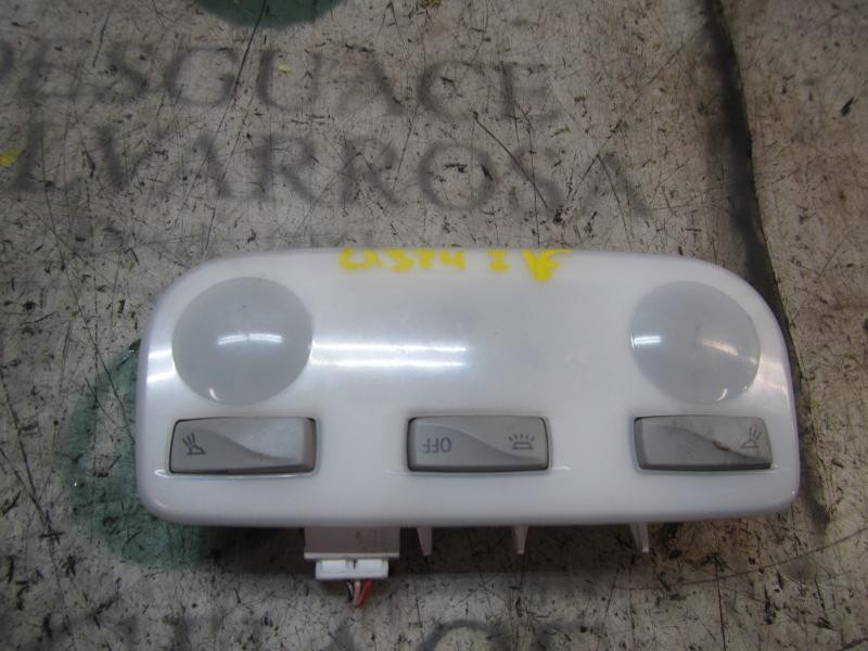 Recambio de piloto interior para renault megane iii berlina 5 p dynamique referencia OEM IAM 264300008R  