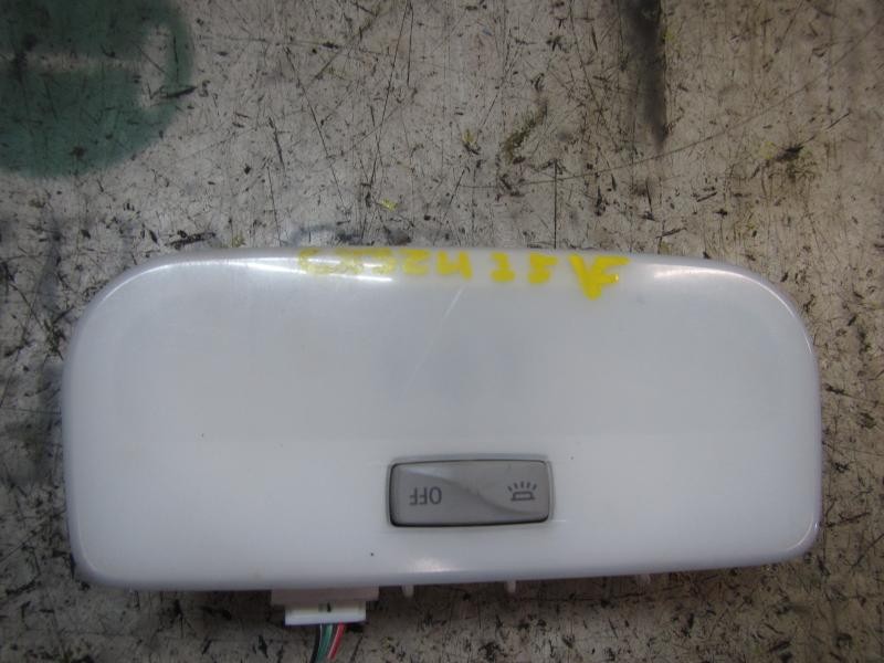 Recambio de piloto interior para renault megane iii berlina 5 p dynamique referencia OEM IAM 264300007R  