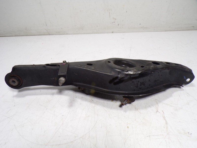 Recambio de brazo suspension inferior trasero izquierdo para mazda 3 lim. () origin referencia OEM IAM   