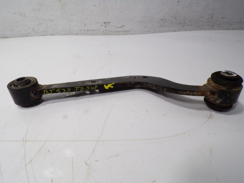 Recambio de brazo suspension superior trasero derecho para toyota rav 4 advance hybrid referencia OEM IAM 4877042040  