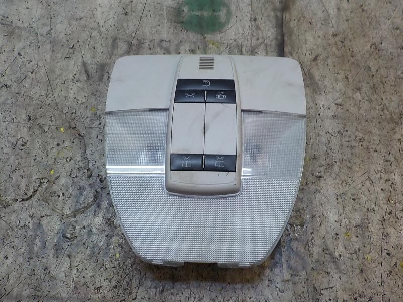 Recambio de piloto interior para mercedes-benz clase b (w245) 200 cdi (245.208) referencia OEM IAM A16982048017H52  