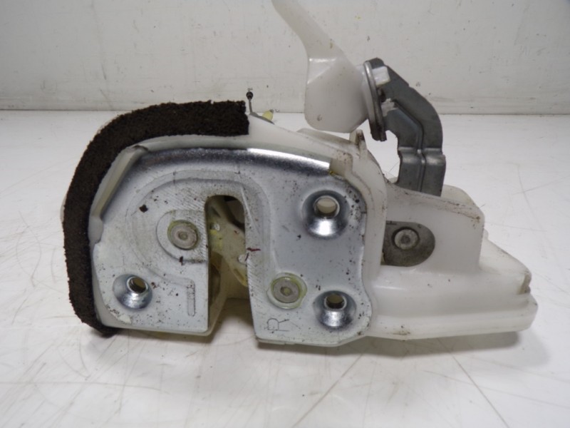 Recambio de cerradura puerta delantera derecha para mazda 3 lim. () origin referencia OEM IAM  BD28A0428 