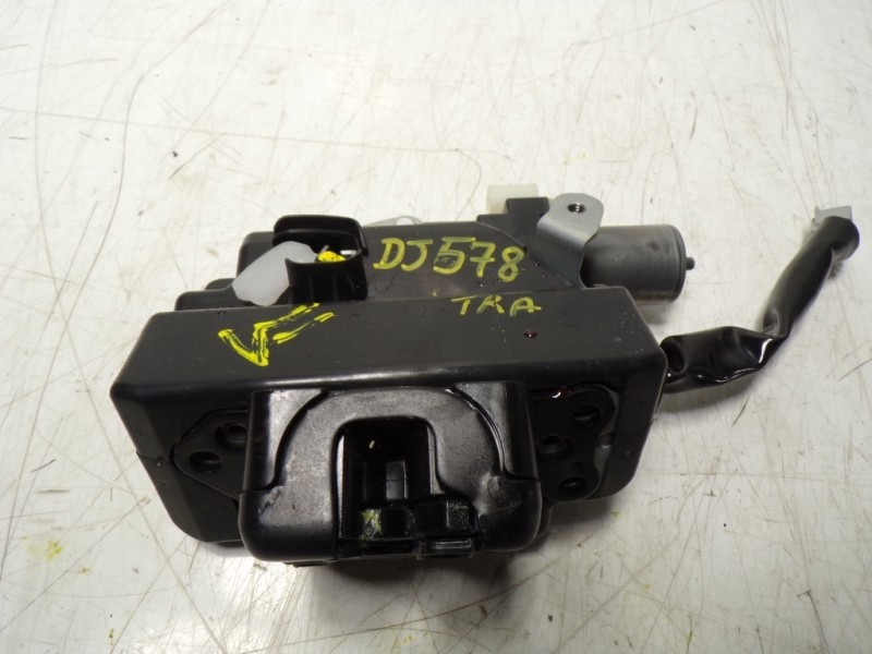 Recambio de cerradura maletero / porton para toyota rav 4 advance hybrid referencia OEM IAM 6935042060 1638000790 T5161382A