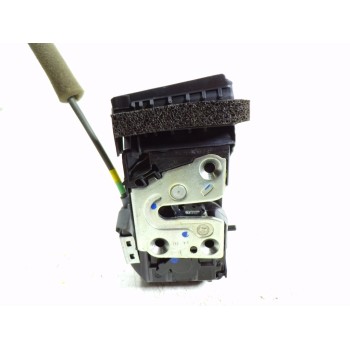 CERRADURA PUERTA TRASERA IZQUIERDA 825011KK2A 