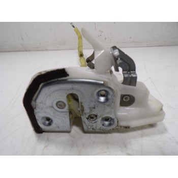 CERRADURA PUERTA TRASERA DERECHA 8D28B0113 