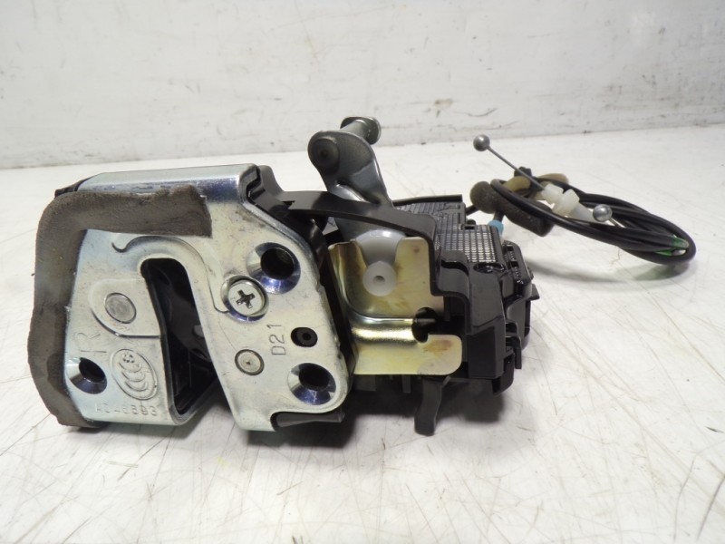 Recambio de cerradura puerta trasera derecha para toyota rav 4 advance hybrid referencia OEM IAM 6905033120 7091122 