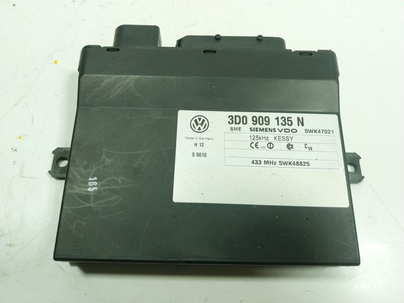 Recambio de modulo electronico para porsche cayenne (typ 9pa) 4.5 v8 cat referencia OEM IAM  3D0909135N 