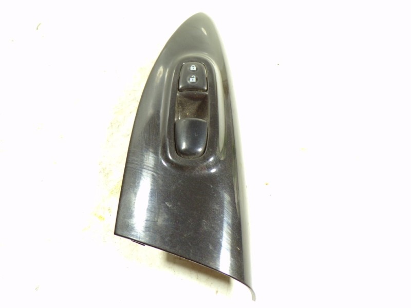 Recambio de mando elevalunas delantero derecho para nissan juke (f15) 1.5 turbodiesel cat referencia OEM IAM 254111KA5A 254111KA