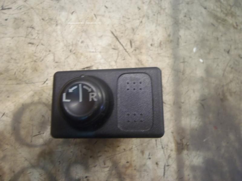 Recambio de mando retrovisor para nissan primera berlina (p12) acenta referencia OEM IAM   