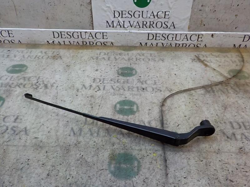 Recambio de brazo limpia delantero derecho para jeep compass limited 4x4 referencia OEM IAM 68002026AA  