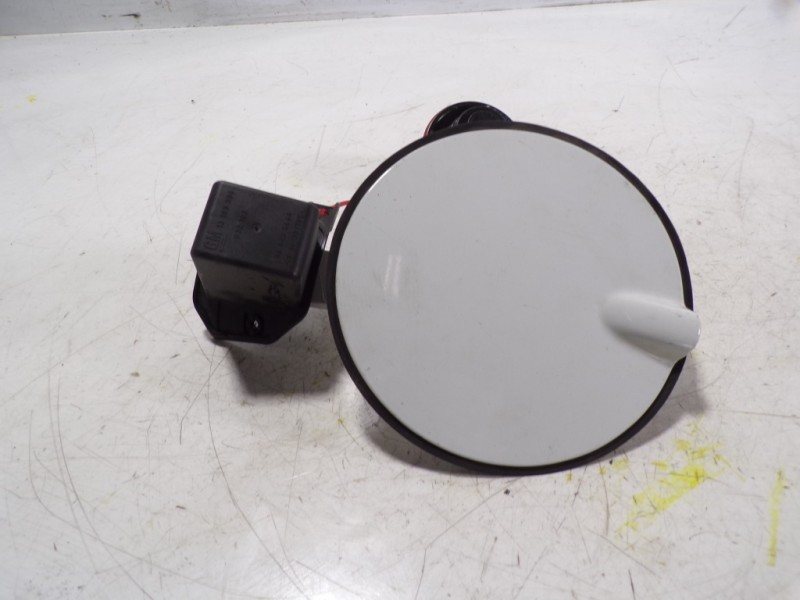 Recambio de tapa combustible para opel corsa d 1.3 16v cdti referencia OEM IAM 93189519  