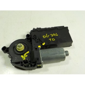 MOTOR ELEVALUNAS TRASERO DERECHO 95562470400 7L0959794A 
