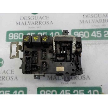 CAJA RELES / FUSIBLES 