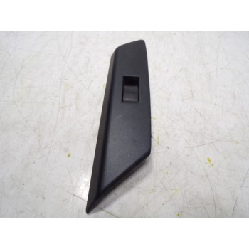 MANDO ELEVALUNAS TRASERO DERECHO 8481052030 