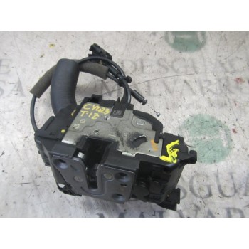 CERRADURA PUERTA TRASERA IZQUIERDA 825030002R 