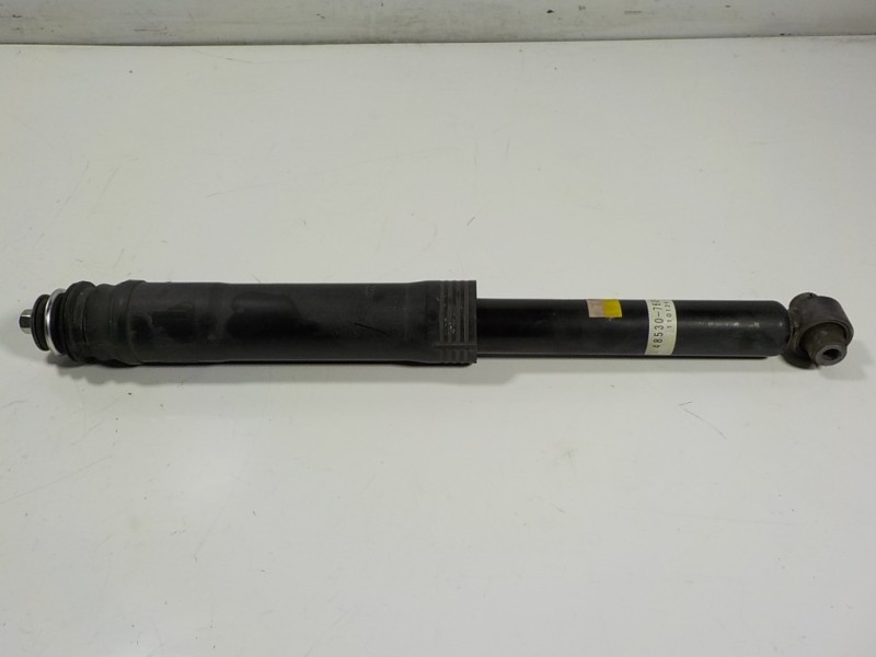Recambio de amortiguador trasero derecho para lexus ct 200h referencia OEM IAM 4853079055 4853076040A 