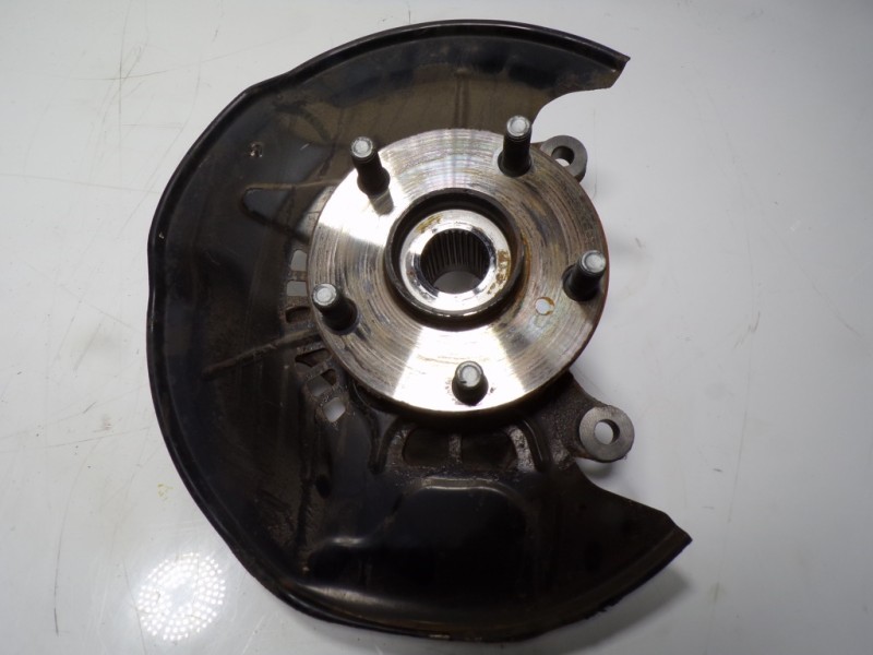 Recambio de mangueta delantera derecha para toyota rav 4 advance hybrid referencia OEM IAM 4321178010  