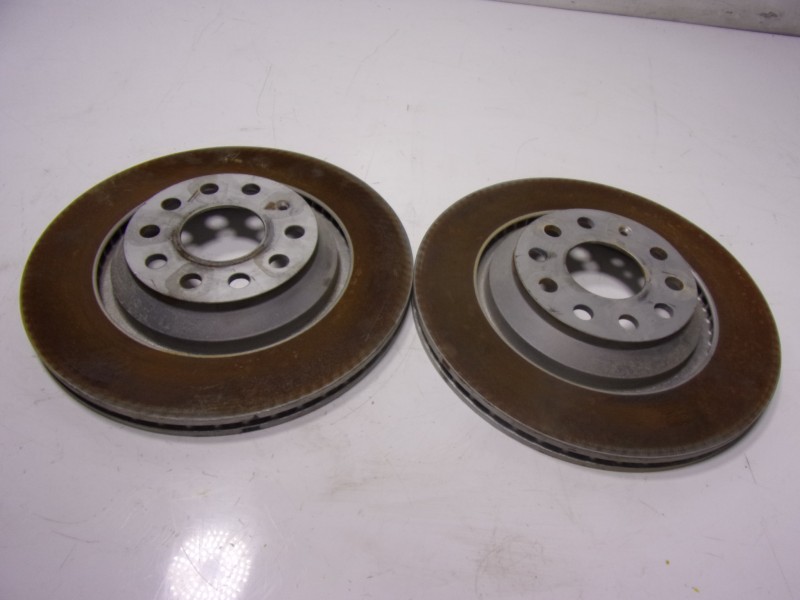 Recambio de disco freno trasero para cupra leon sportstourer (kl8) 1.4 tsi phev referencia OEM IAM 5Q0615601E  