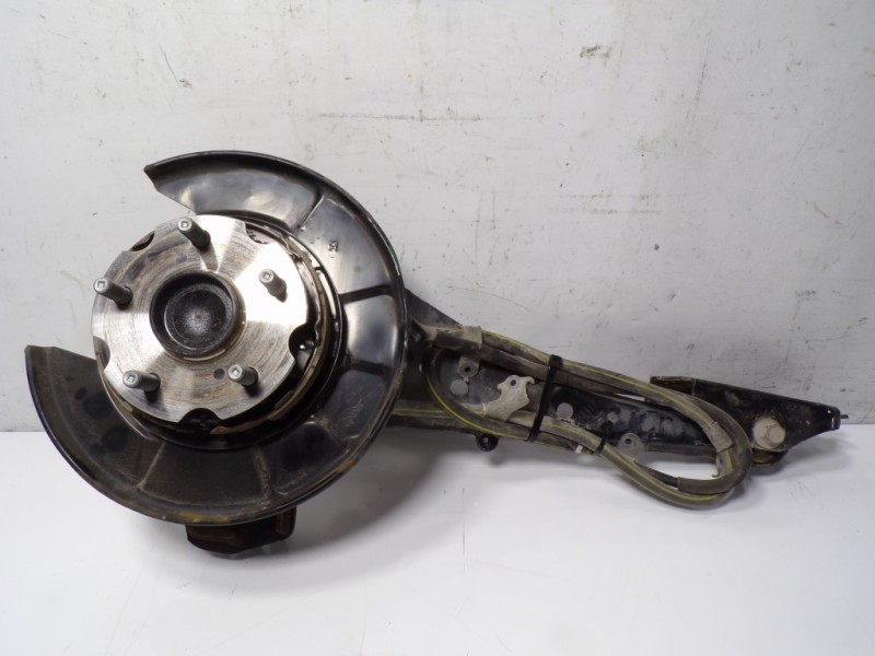 Recambio de mangueta trasera derecha para toyota rav 4 advance hybrid referencia OEM IAM 4230442020  