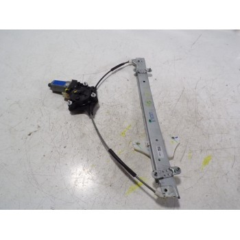 ELEVALUNAS DELANTERO DERECHO 82404B4110 82402B4110 F00S1W2026