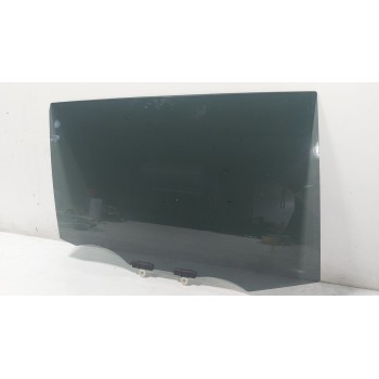 CRISTAL PUERTA TRASERO DERECHO 681030E090 