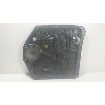 ELEVALUNAS DELANTERO DERECHO A4477204000 