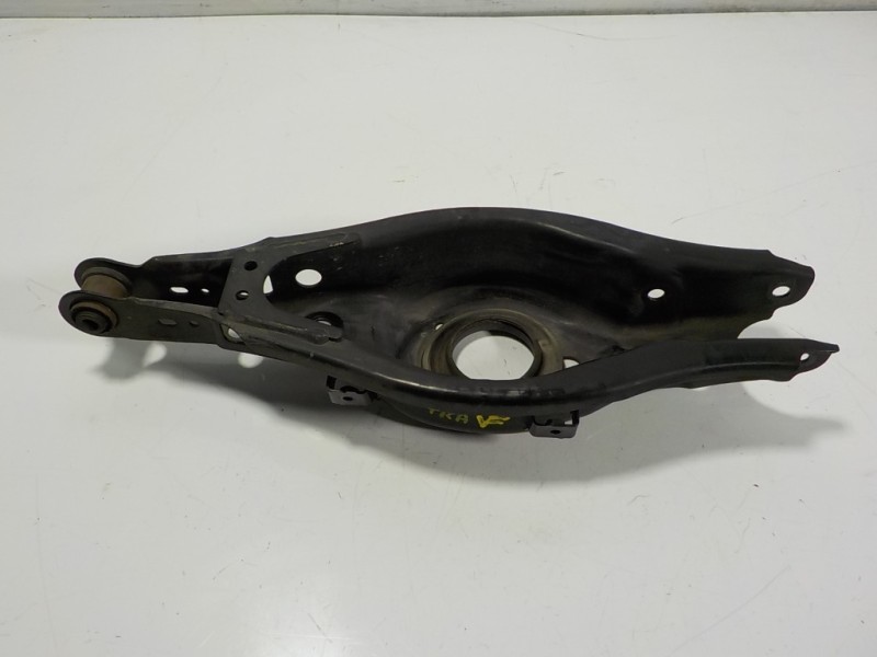 Recambio de brazo suspension inferior trasero izquierdo para lexus ct 200h referencia OEM IAM 4874075010  