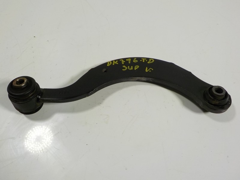 Recambio de brazo suspension superior trasero derecho para lexus ct 200h referencia OEM IAM 4877012010  