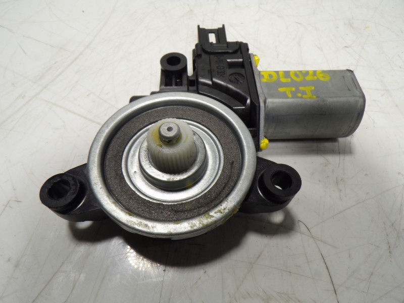 Recambio de motor elevalunas trasero izquierdo para mazda 3 lim. () origin referencia OEM IAM   