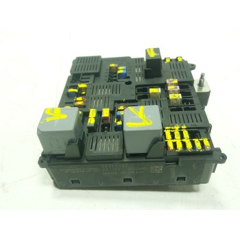 CAJA RELES / FUSIBLES 31473772 32322427 