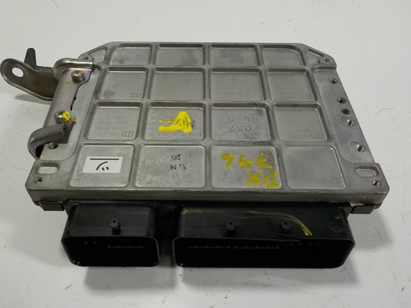 Recambio de centralita motor uce para lexus ct 200h referencia OEM IAM 8968176030 8966176030 