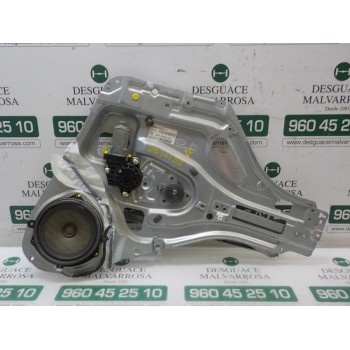 ELEVALUNAS DELANTERO DERECHO 824021F010 